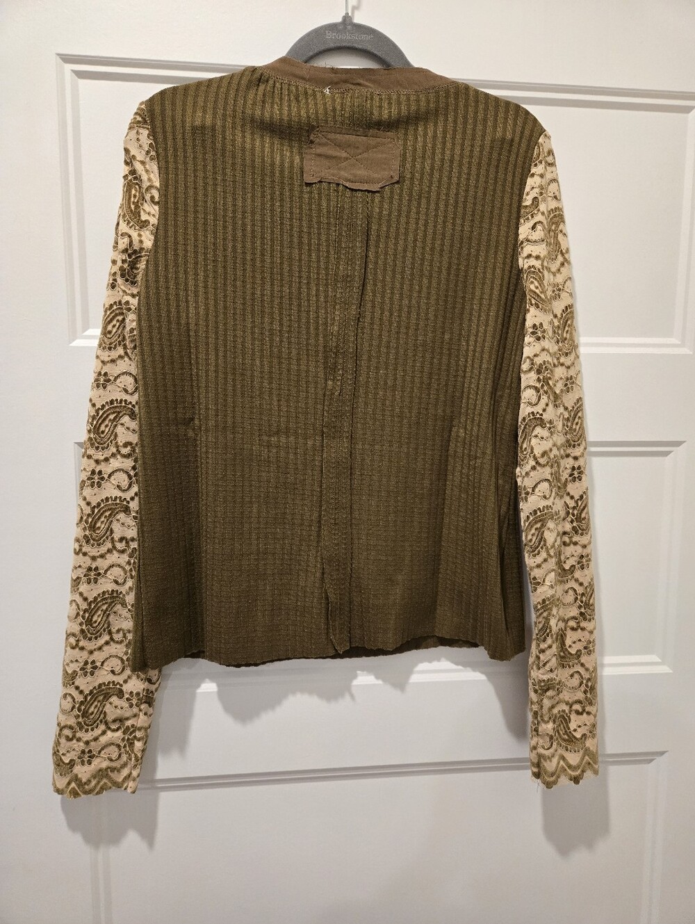 NWT Oli & Hali Olive Green Top With Sleeve Detail - Picture 4 of 4
